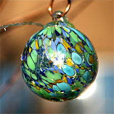 Aurora Glow Solar LED String Lights with 6 Sea Glass Balls